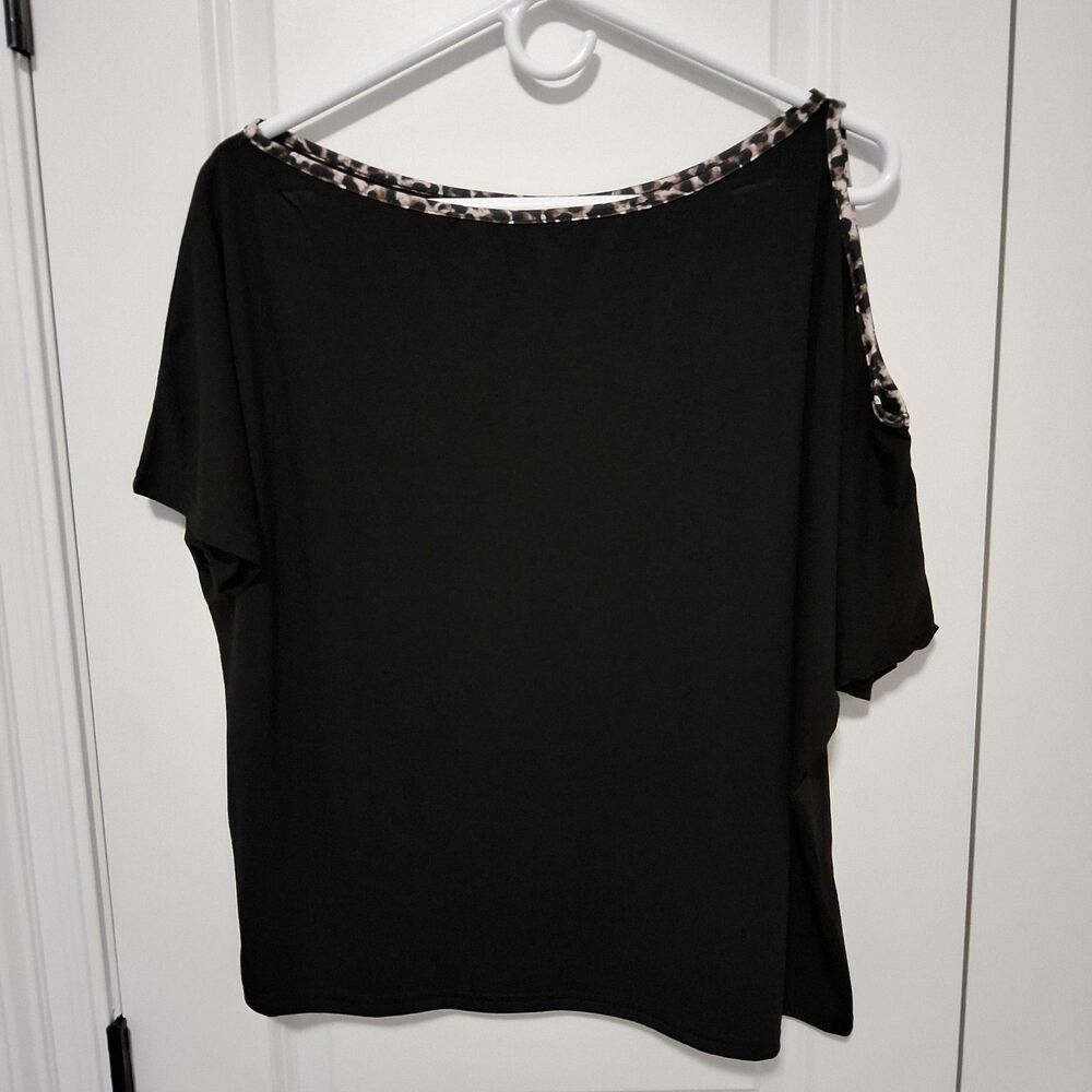 Shein Emery Rose Cut-Out Shoulder Leopard Trim Blouse Size Small